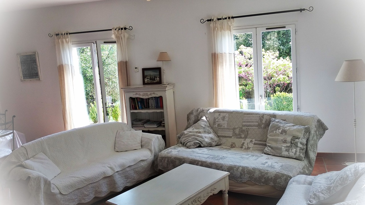 Photo of Livingroom in Rustrel