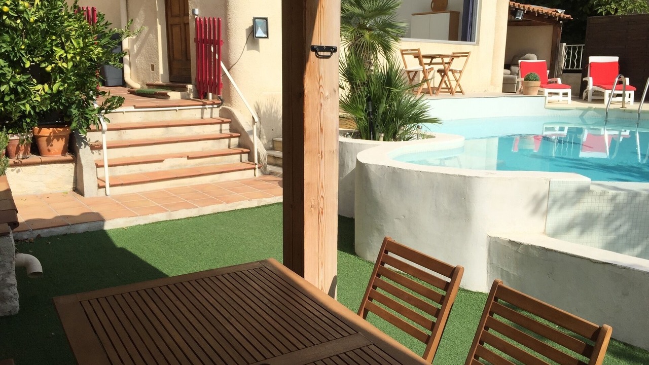 Photo of Outdoor in Niolon