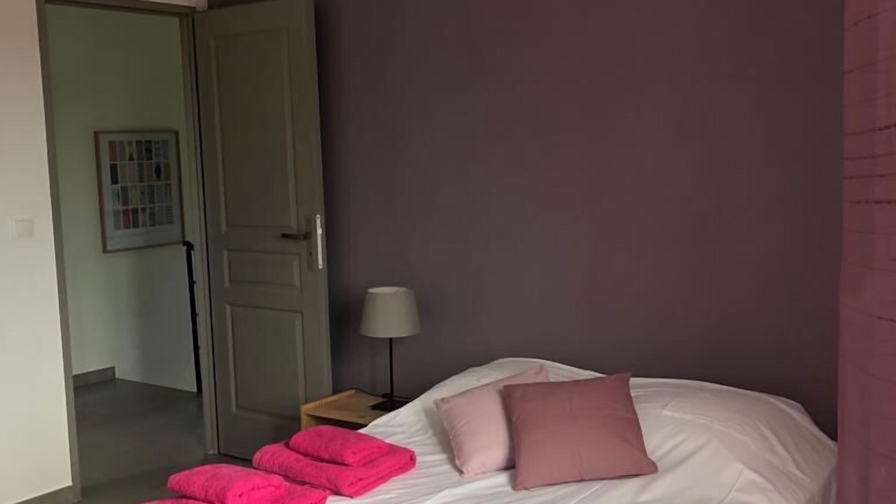 Photo of Bedroom in La Tour-d'Aigues