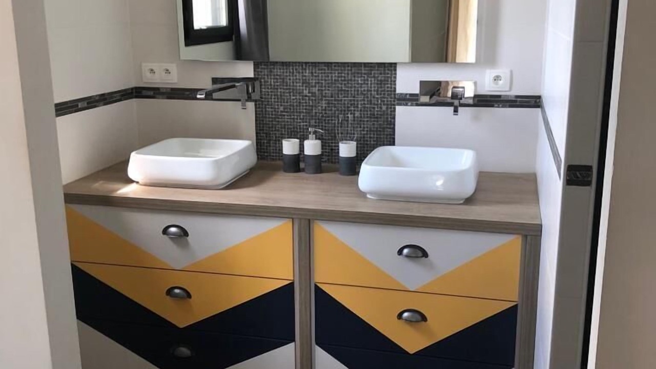 Photo of Bathroom in La Tour-d'Aigues