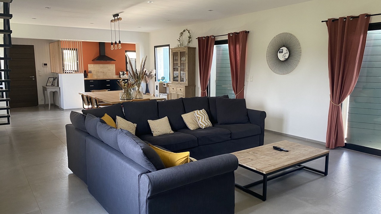 Photo of Livingroom in La Tour-d'Aigues