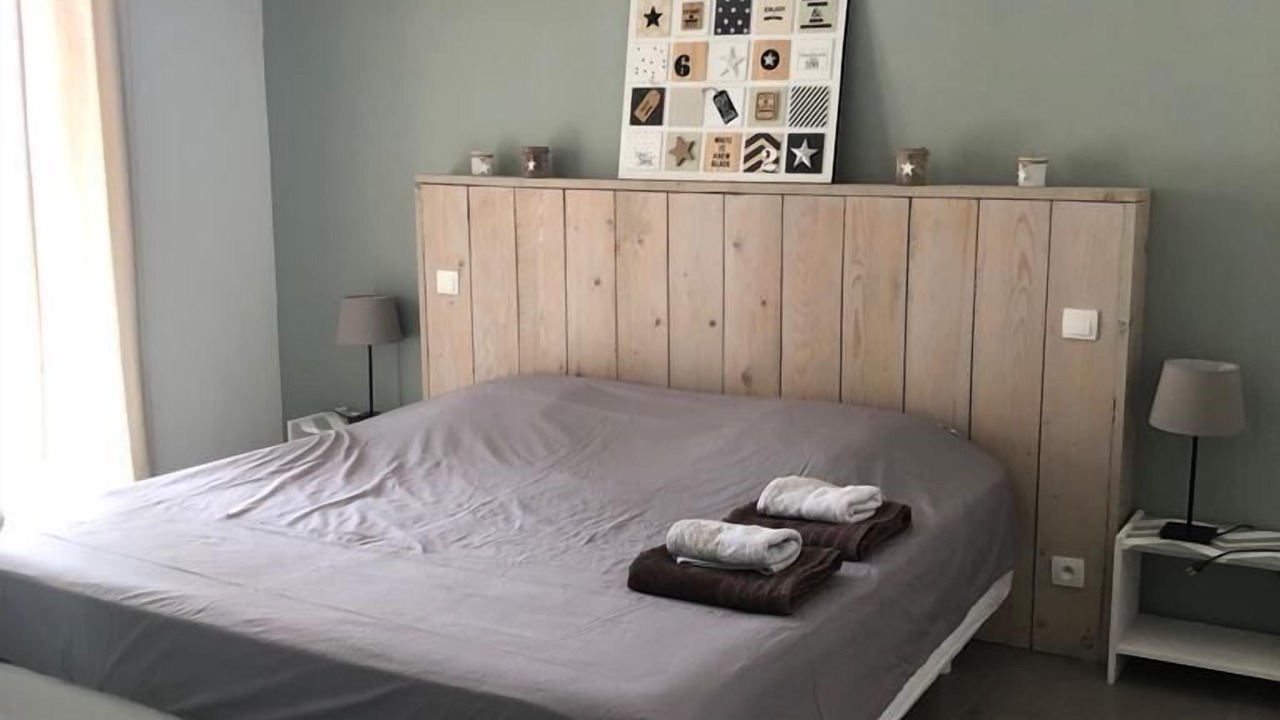 Photo of Bedroom in La Tour-d'Aigues