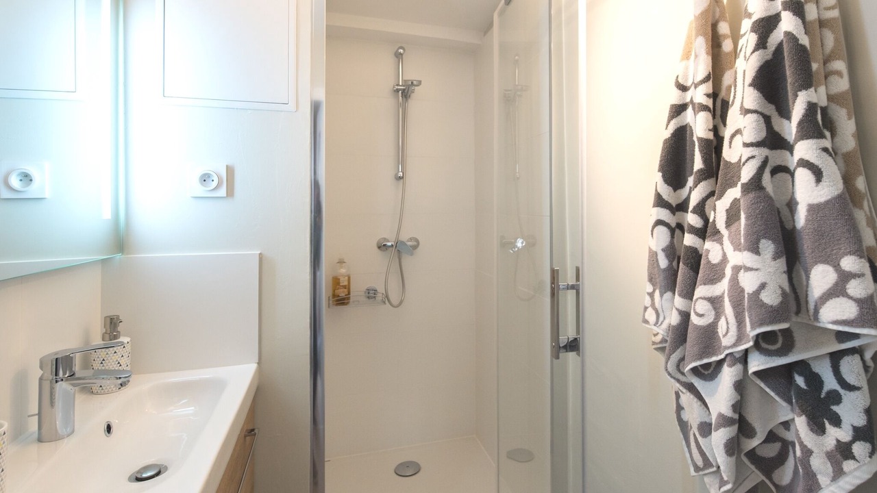 Photo of Bathroom in Avignon City Centre