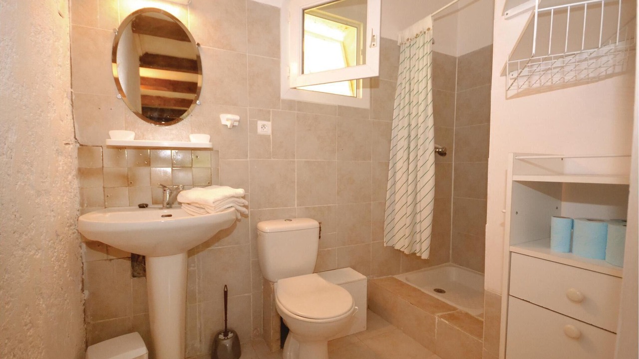 Photo of Bathroom in Crillon-le-Brave