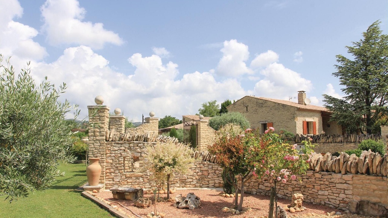 Photo of Others in Gordes