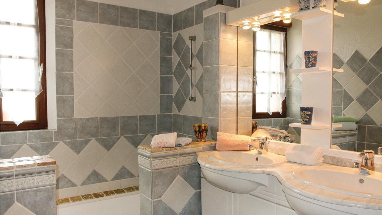 Photo of Bathroom in Gordes