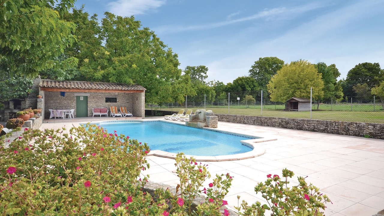 Photo of Outdoor in Lagnes