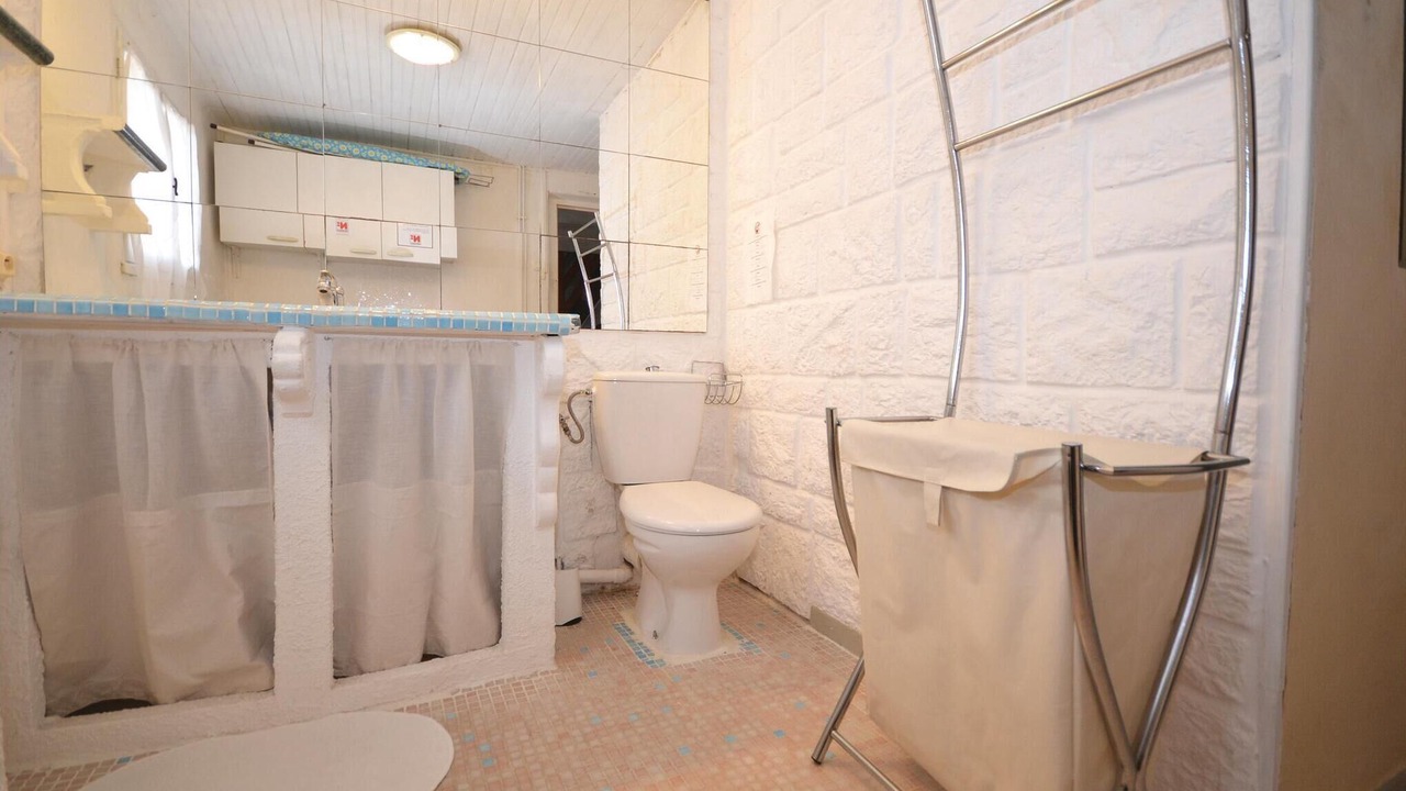 Photo of Bathroom in Theziers