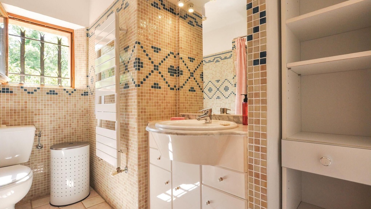 Photo of Bathroom in Saint-Paul-en-Foret