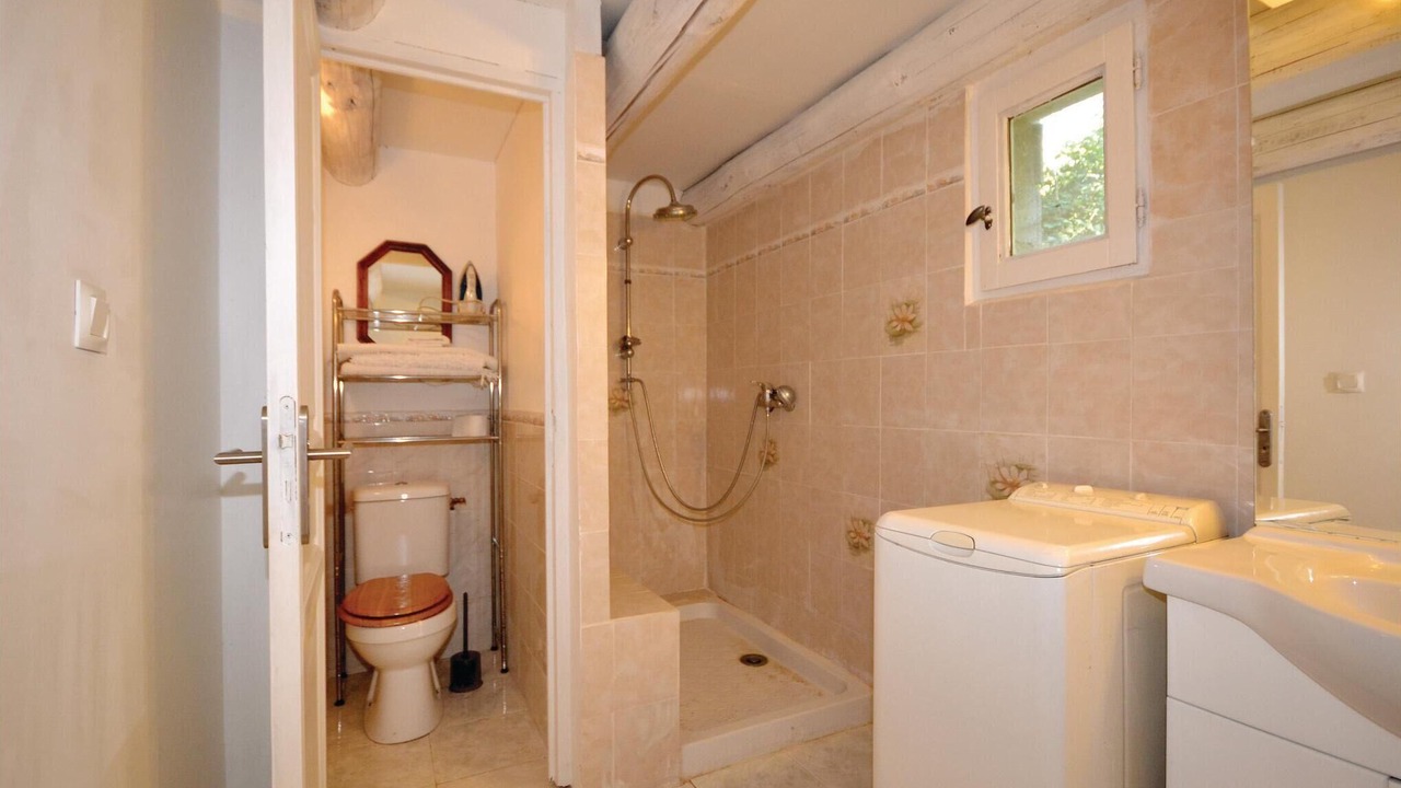Photo of Bathroom in Crillon-le-Brave