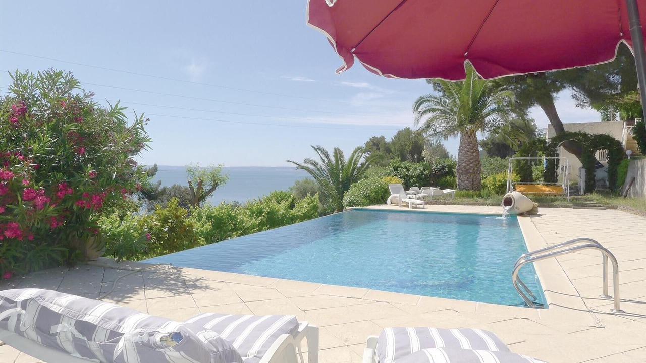 Photo of Outdoor in Istres