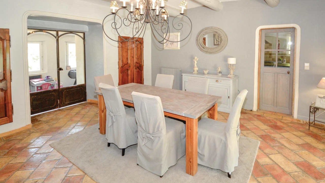 Photo of Bedroom in Cavaillon