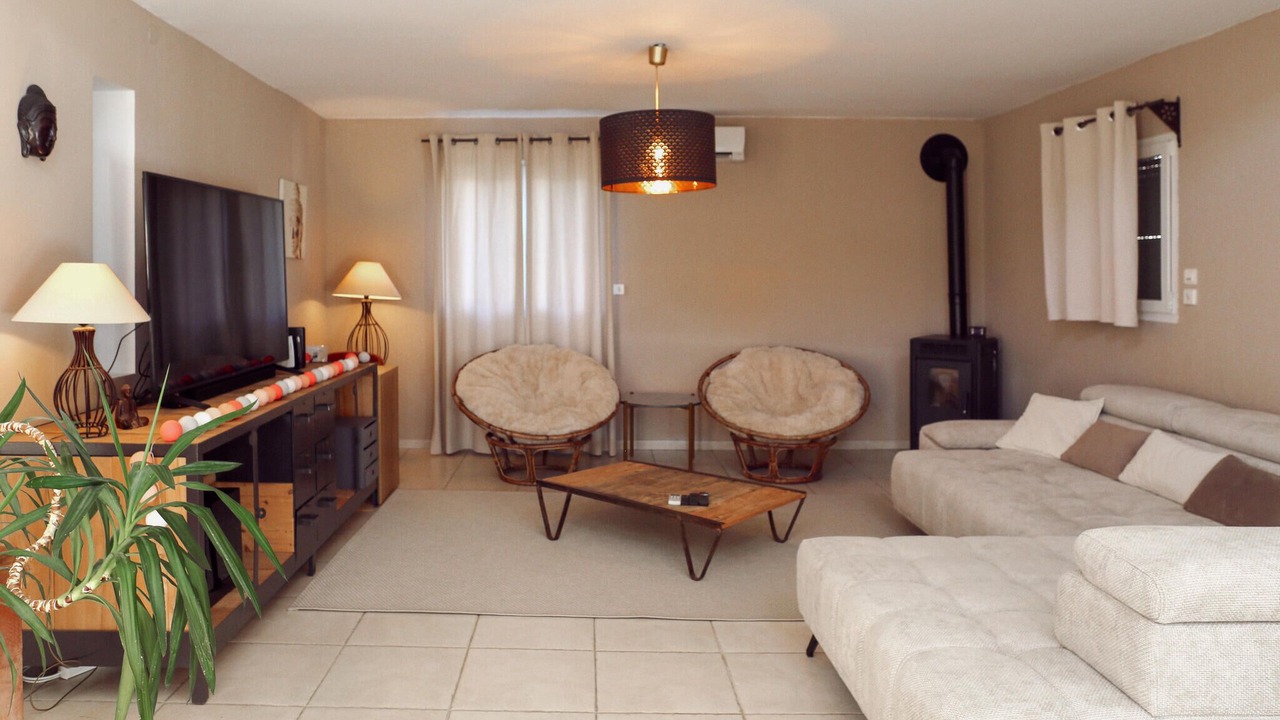 Photo of Bedroom in Rochefort-du-Gard