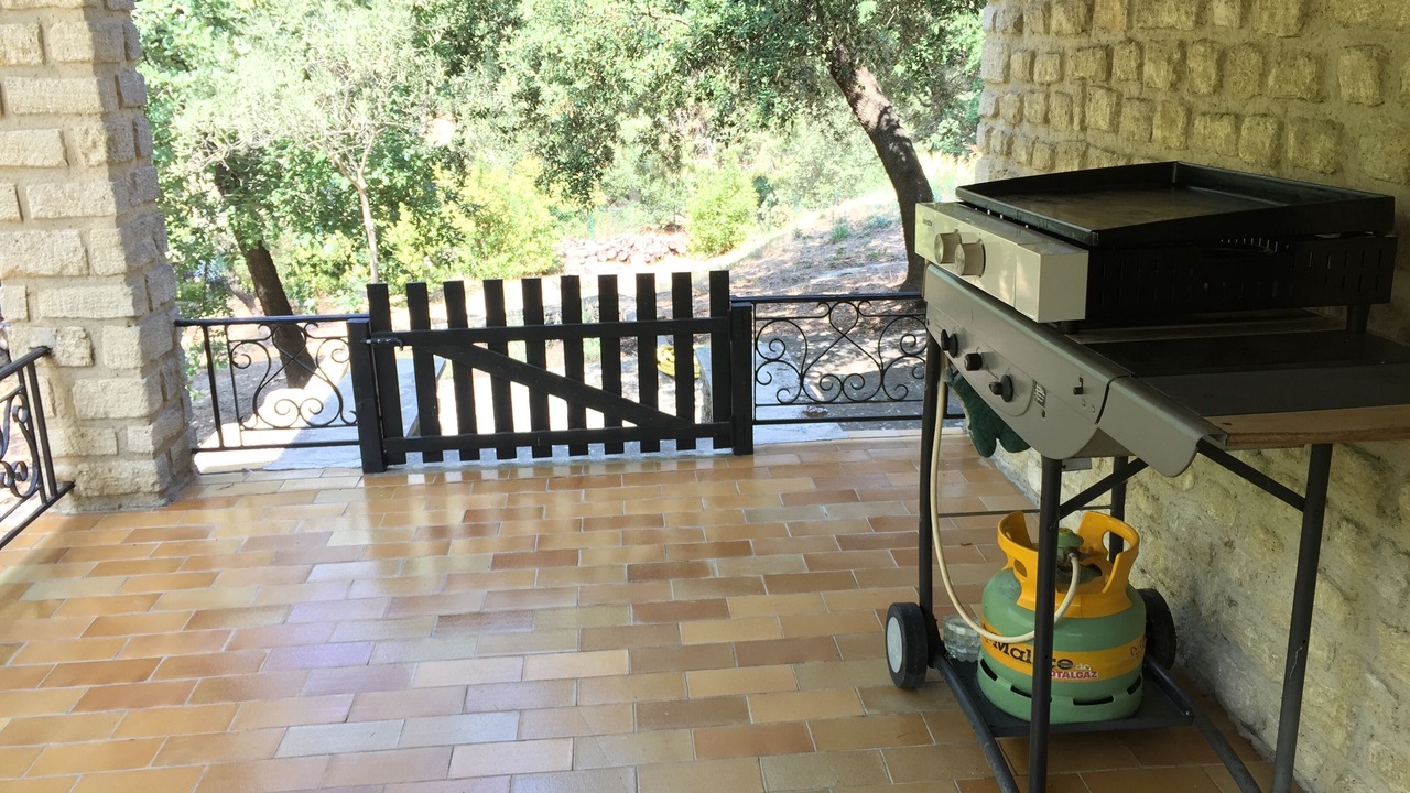 Photo of Patio Balcony in L'Isle-sur-la-Sorgue
