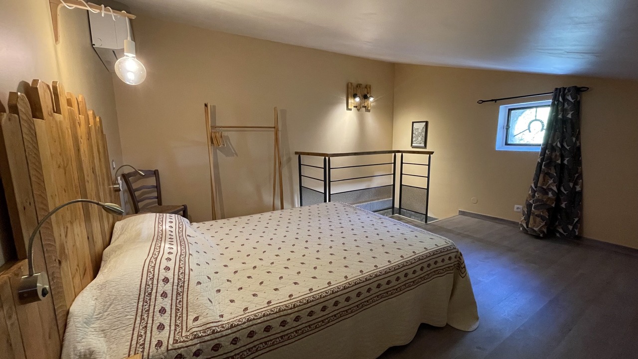 Photo of Bedroom in L'Isle-sur-la-Sorgue