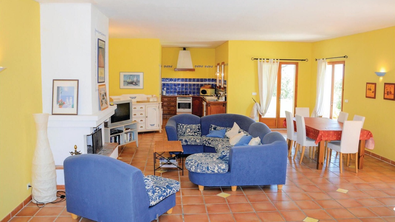 Photo of Bedroom in Roussillon