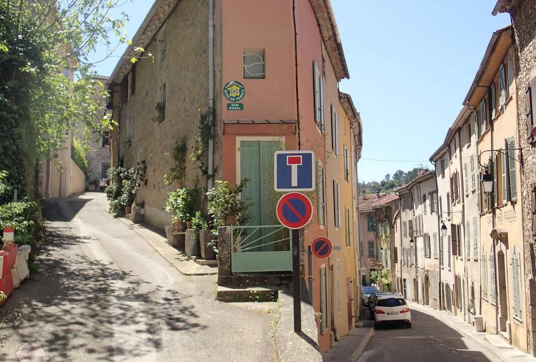 Photo of Outdoor in Meounes-les-Montrieux