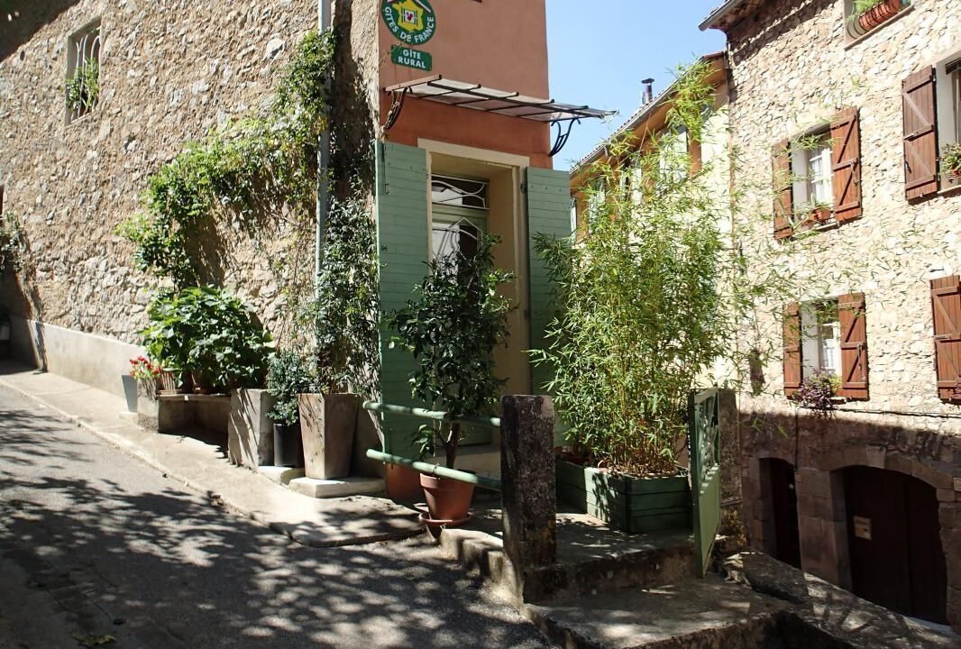Photo of Outdoor in Meounes-les-Montrieux