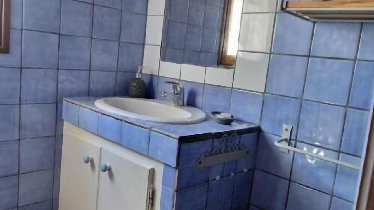 Photo of Bathroom in Tourves