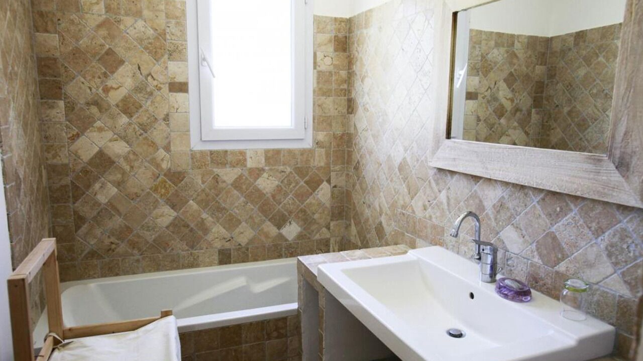Photo of Bathroom in Ollioules