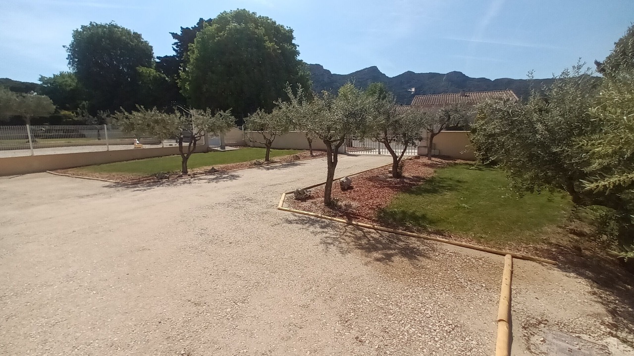Photo of Outdoor in Robion