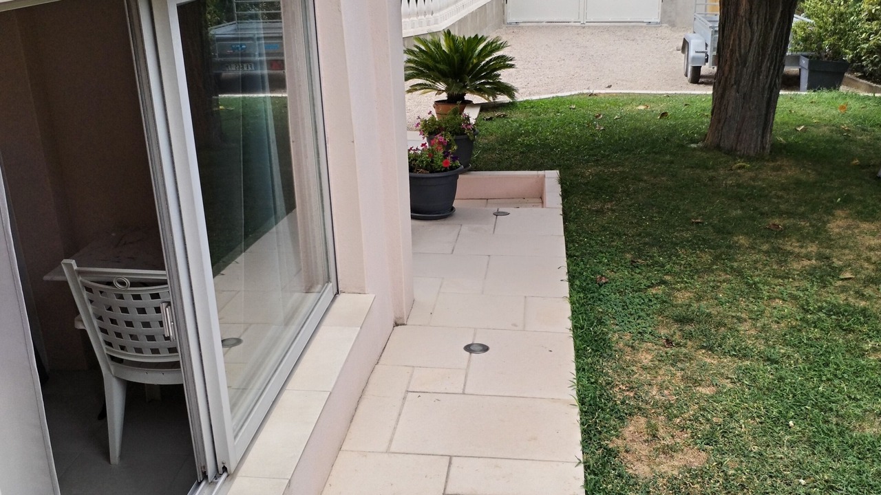 Photo of Patio Balcony in Orange