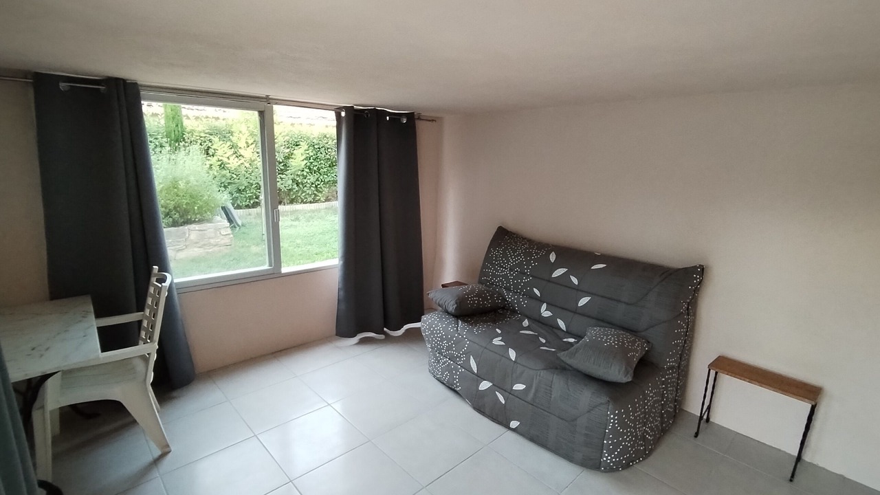 Photo of Livingroom in Orange