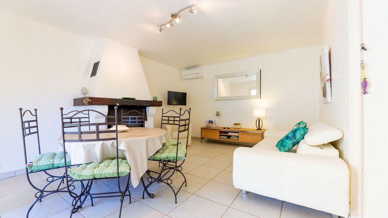 Photo of Livingroom in Cote d'Azur- French Riviera