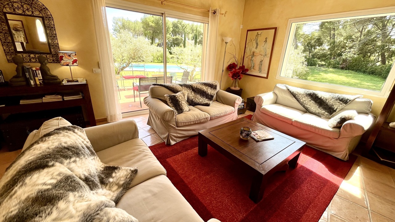 Photo of Livingroom in Pelissanne