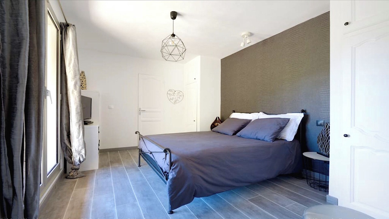 Photo of Bathroom in Les Pennes-Mirabeau