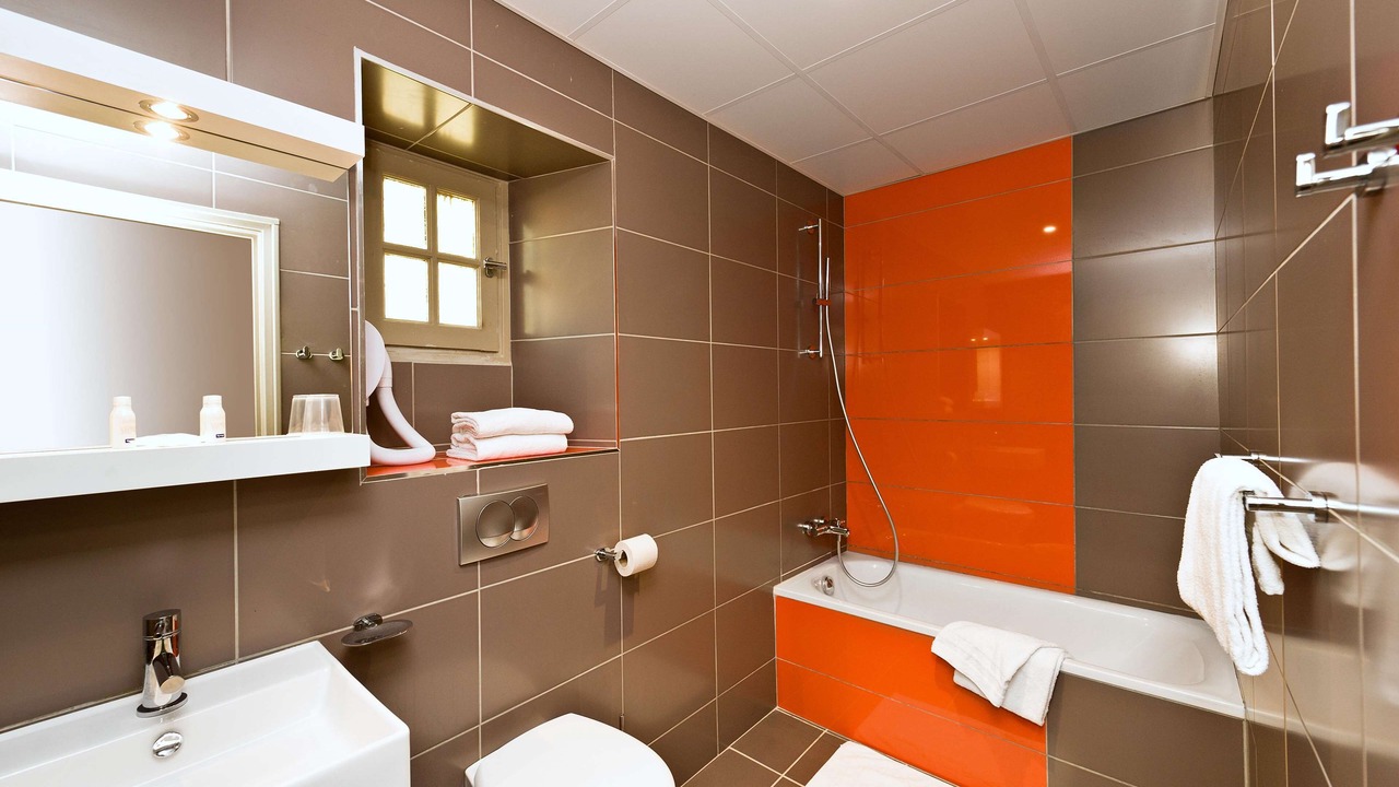Photo of Bathroom in Orange