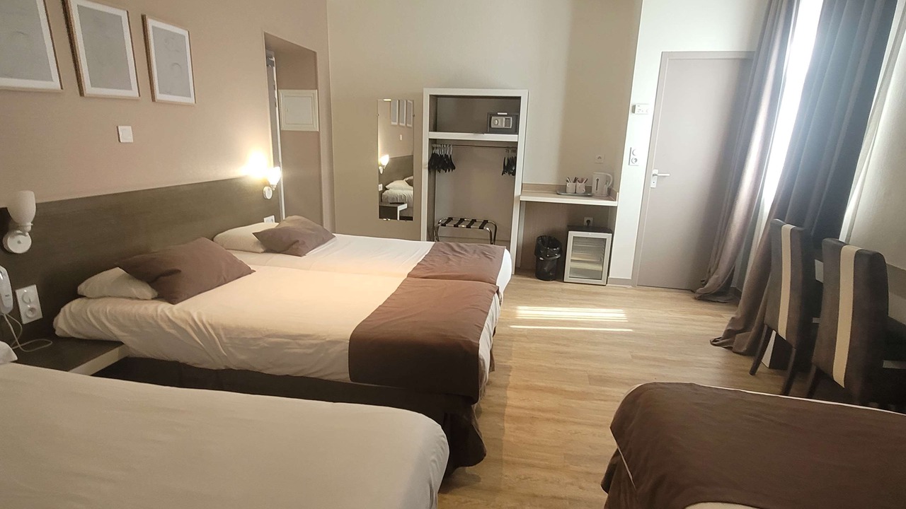 Photo of Bedroom in Orange
