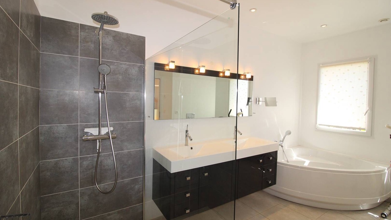 Photo of Bathroom in La Londe-les-Maures
