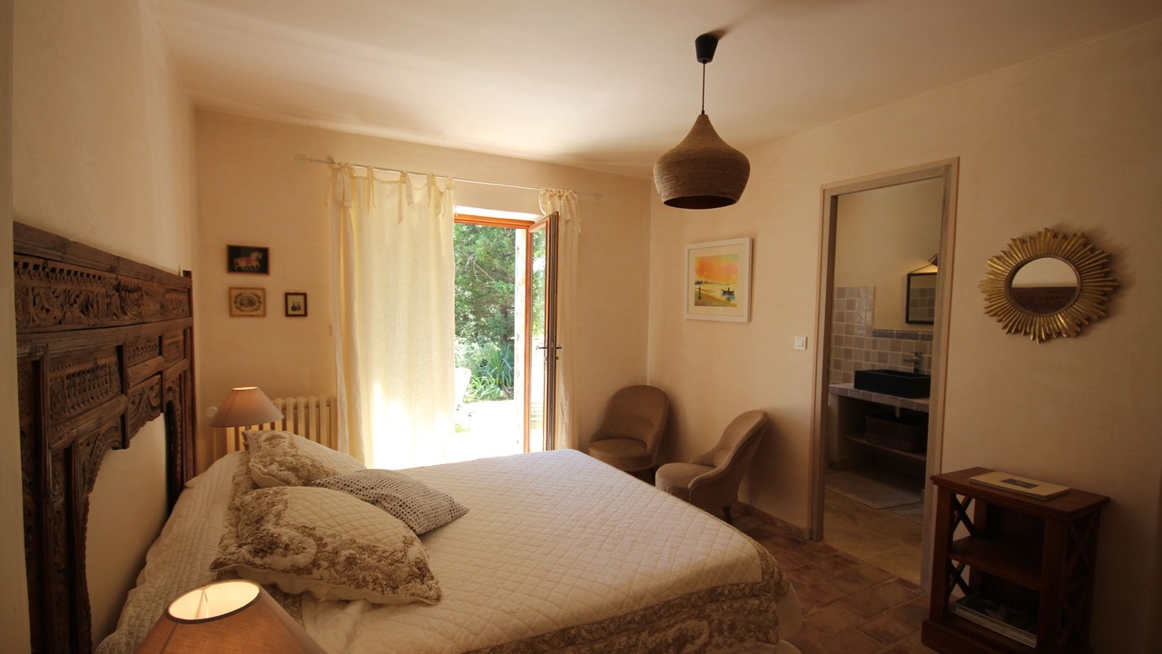 Photo of Bedroom in Rustrel