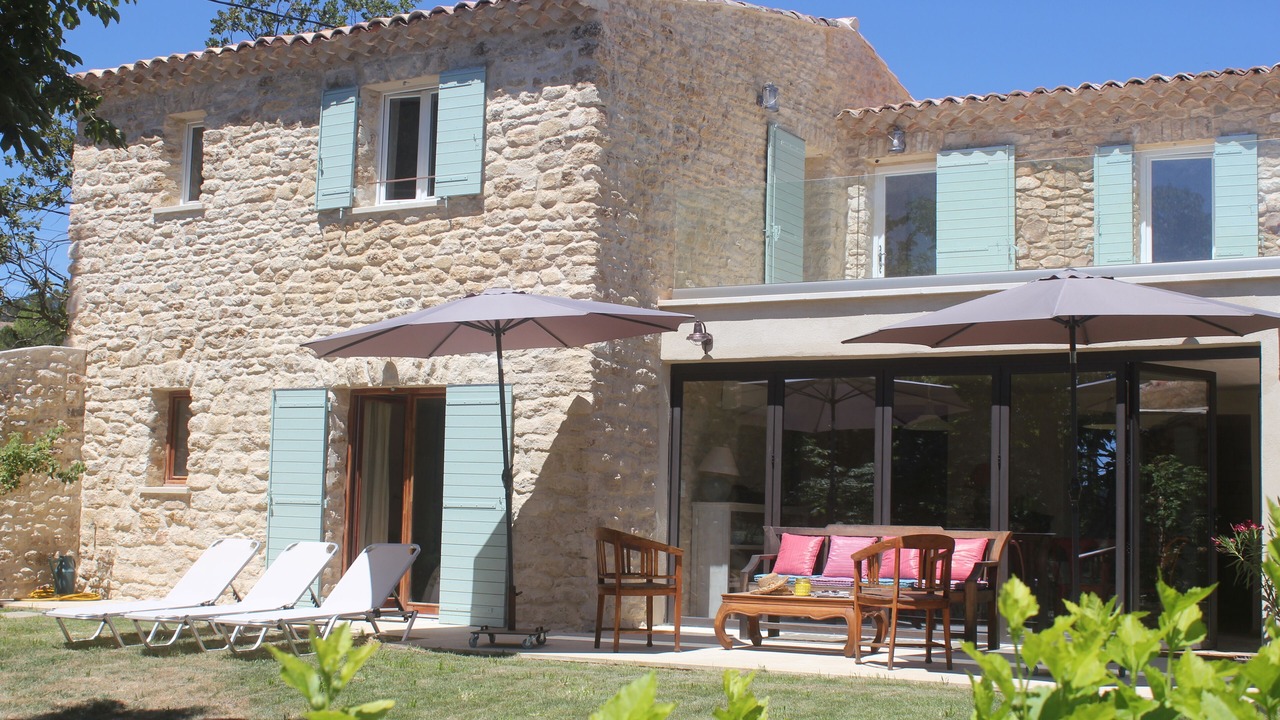 Photo of Patio Balcony in Rustrel