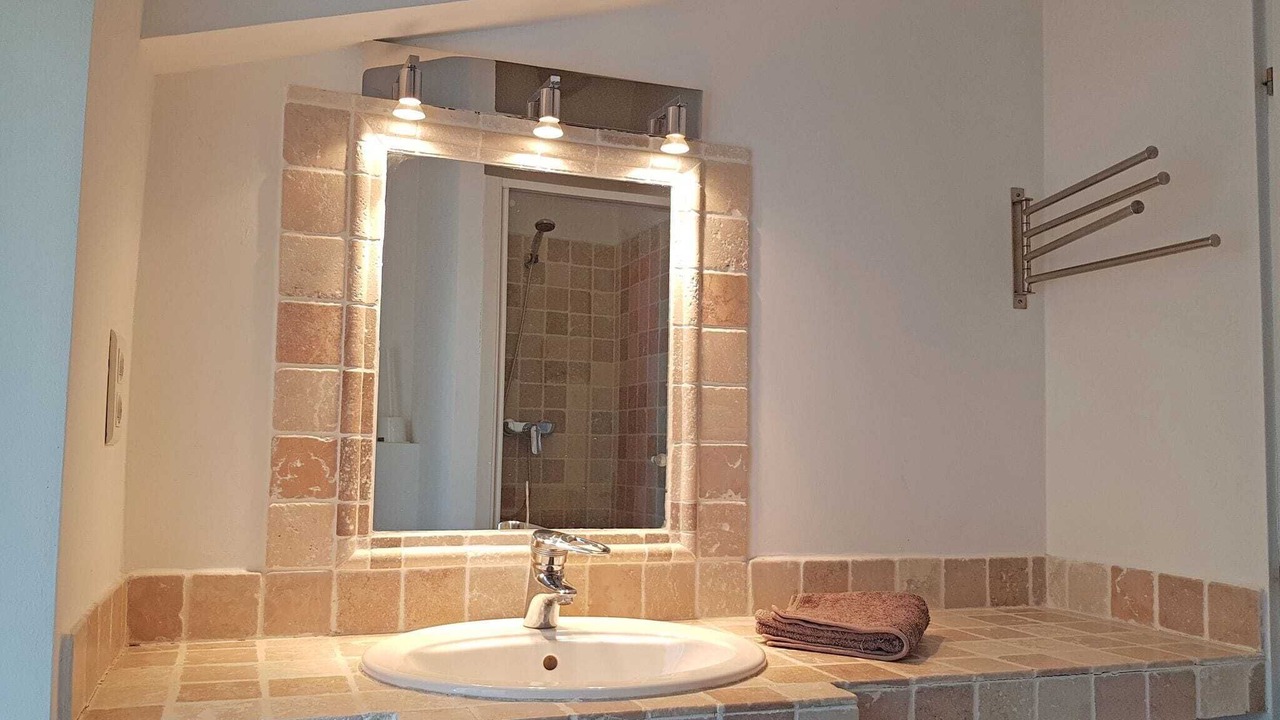 Photo of Bathroom in Mormoiron
