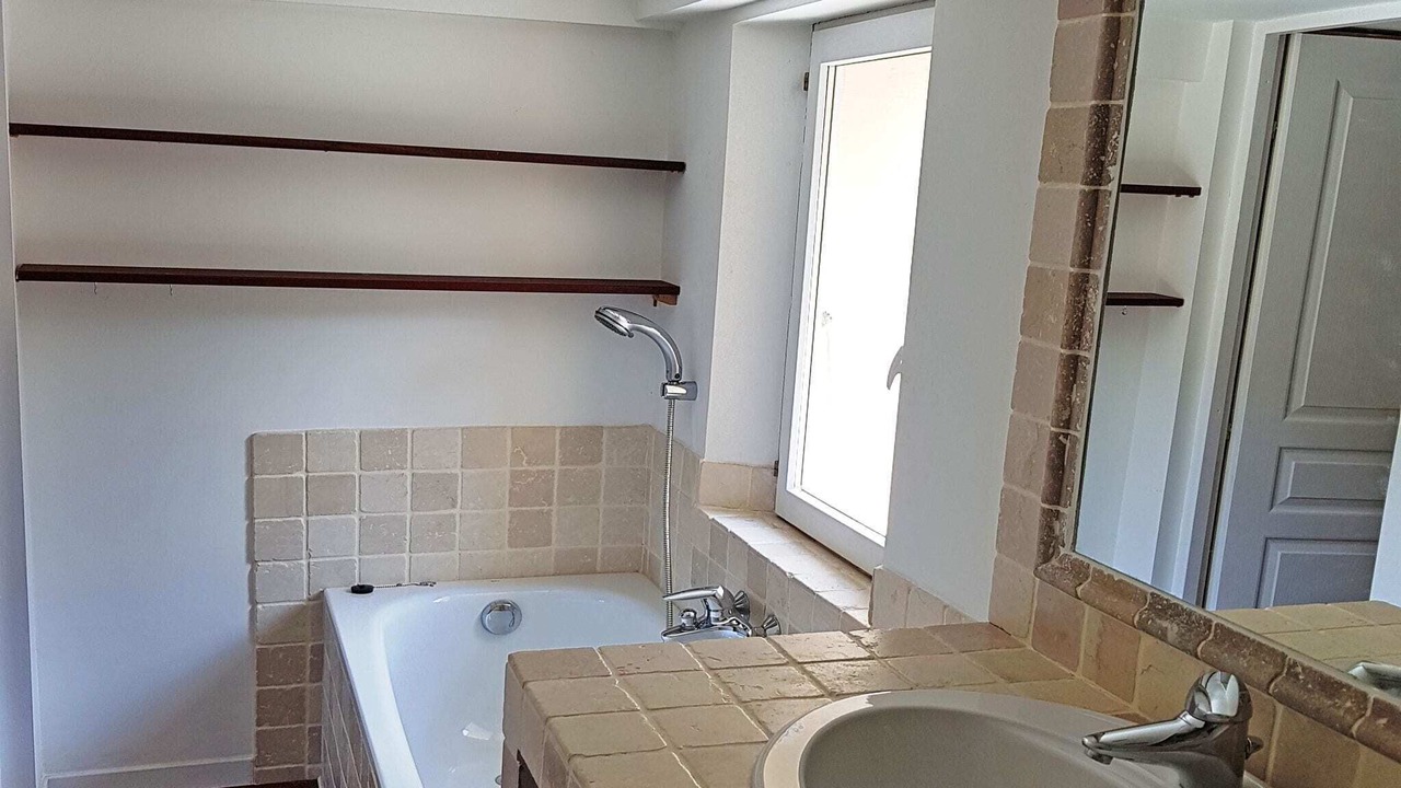 Photo of Bathroom in Mormoiron