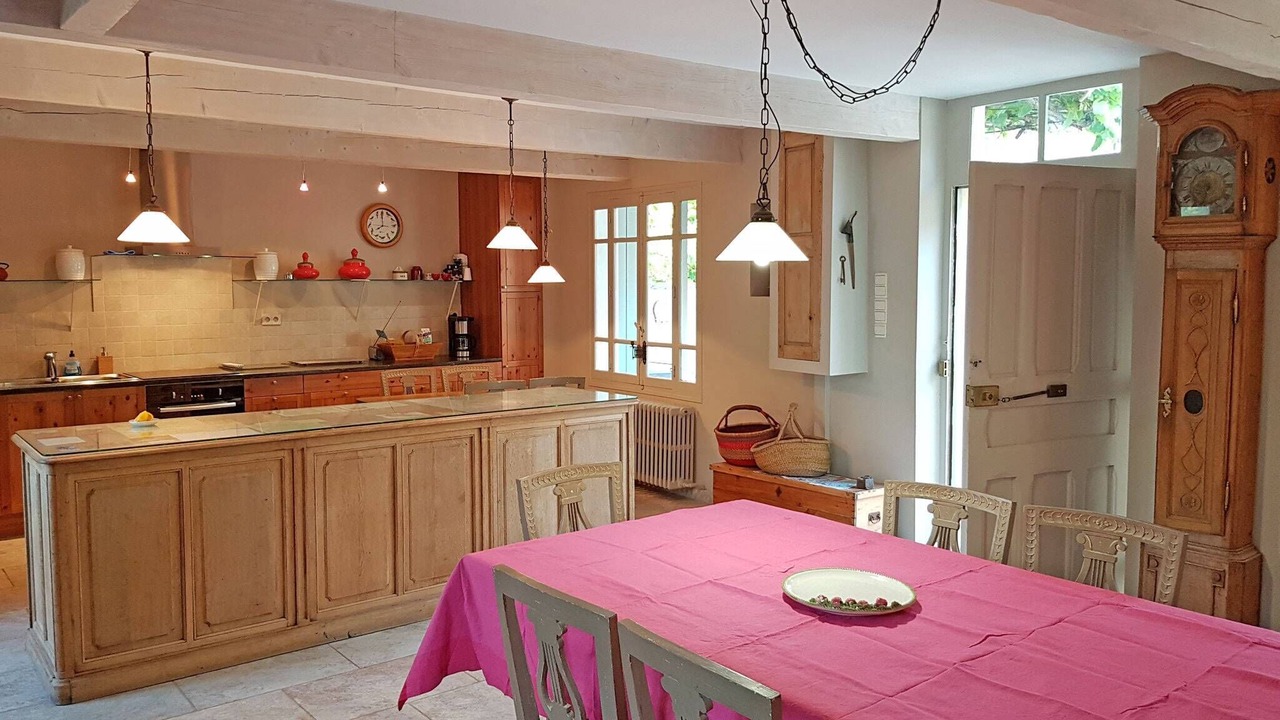 Photo of Livingroom in Mormoiron