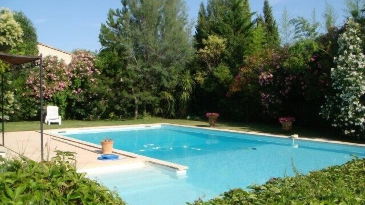Photo of Outdoor in Tavel