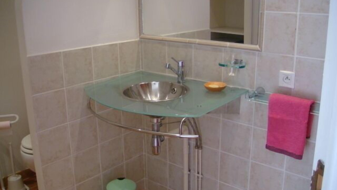 Photo of Bathroom in Tavel