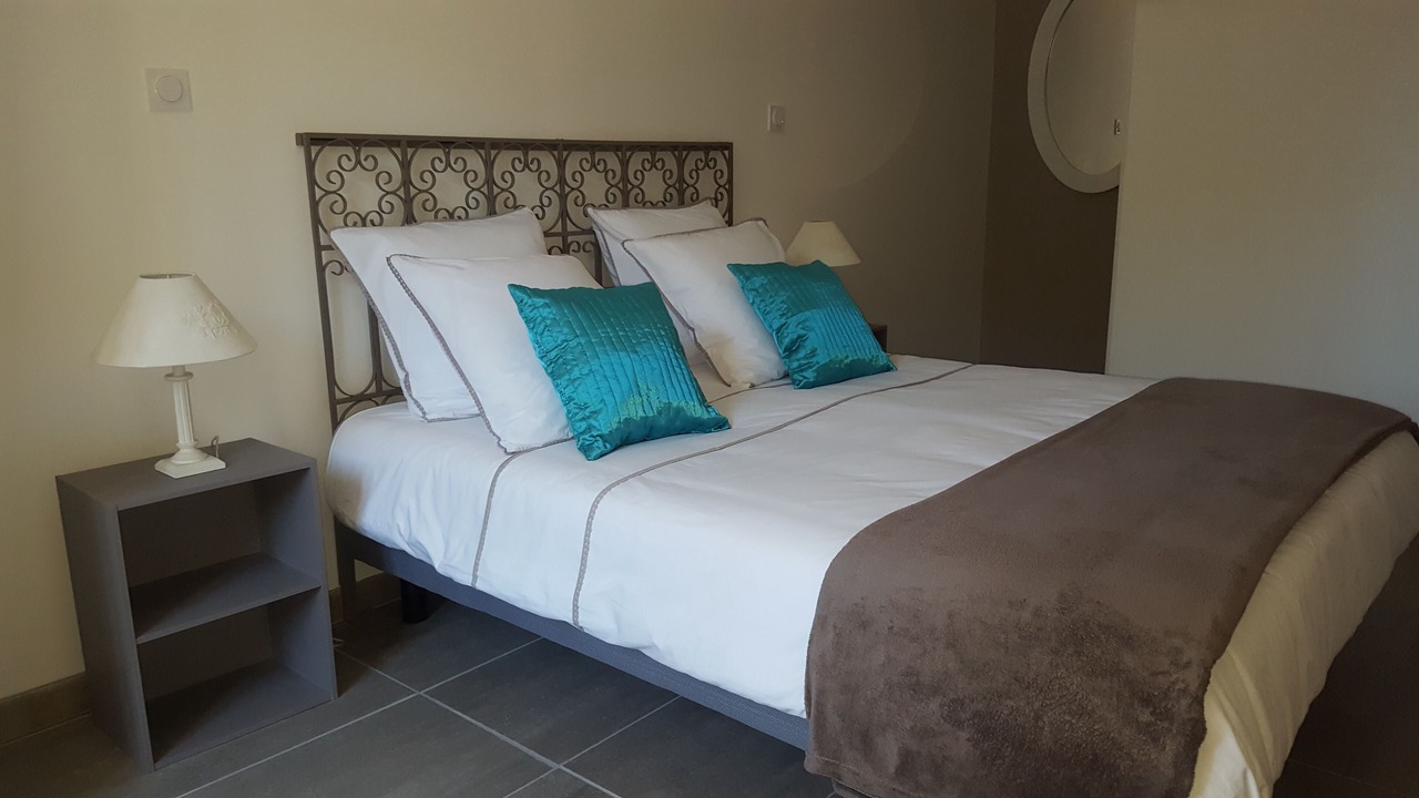 Photo of Bedroom in Serignan-du-Comtat