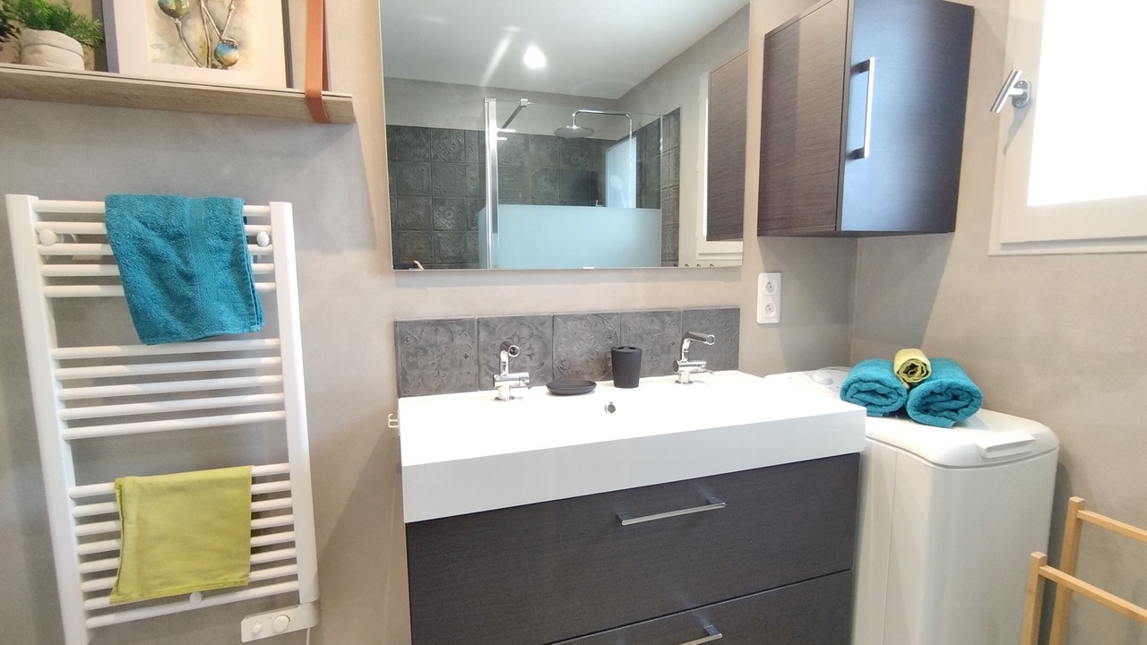 Photo of Bathroom in La Faviere
