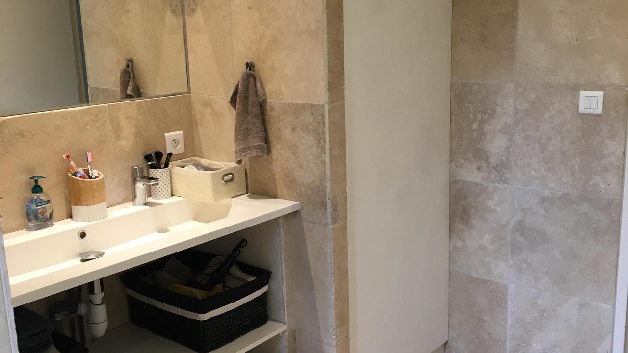Photo of Bathroom in Molleges