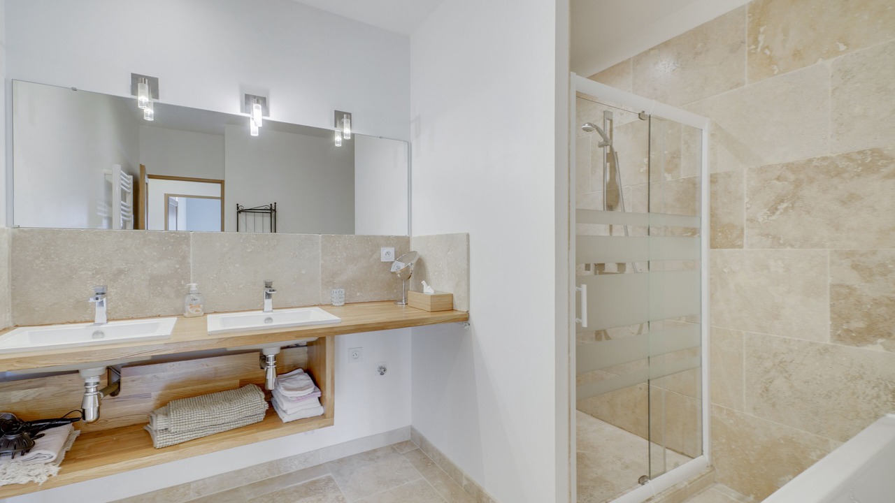 Photo of Bathroom in Jonquerettes