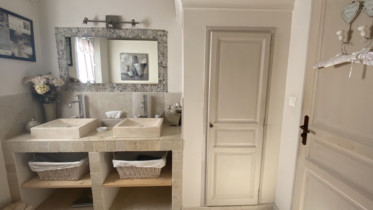 Photo of Bathroom in Pont Royal