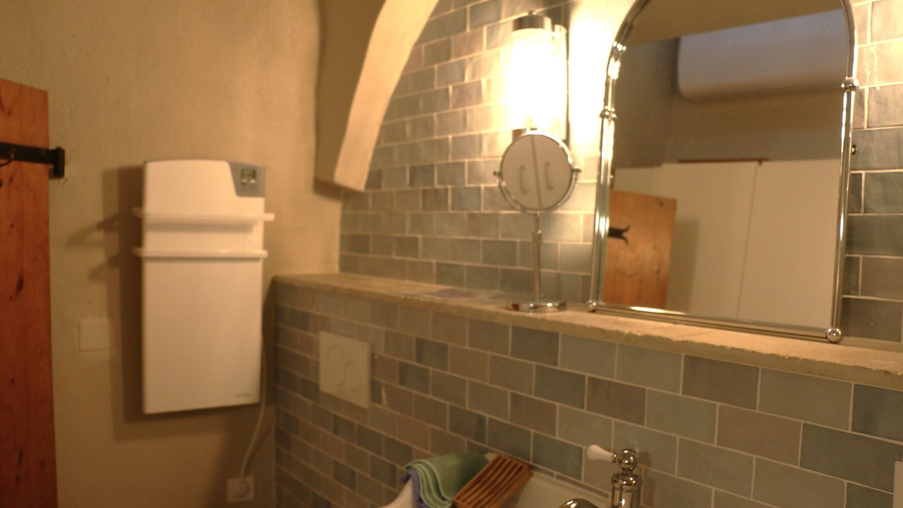Photo of Bathroom in Cucuron