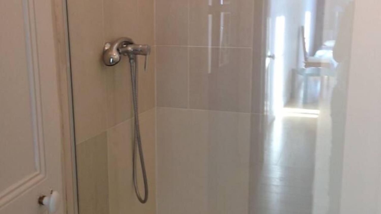 Photo of Bathroom in Avignon City Centre
