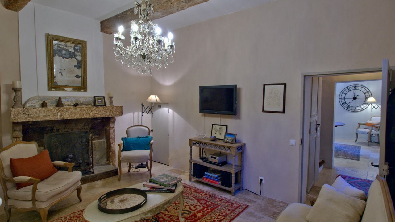 Photo of Livingroom in Rustrel
