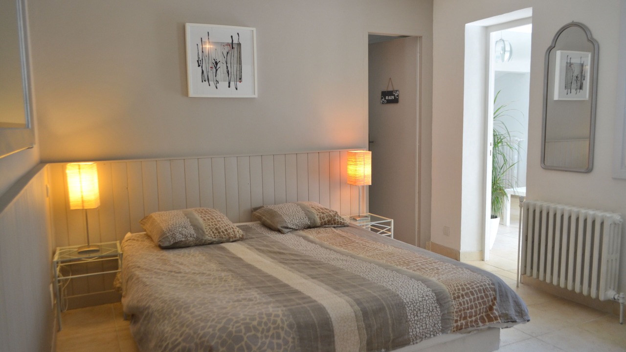 Photo of Bedroom in Rochefort-du-Gard