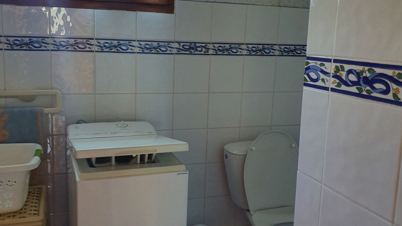 Photo of Bathroom in Arles